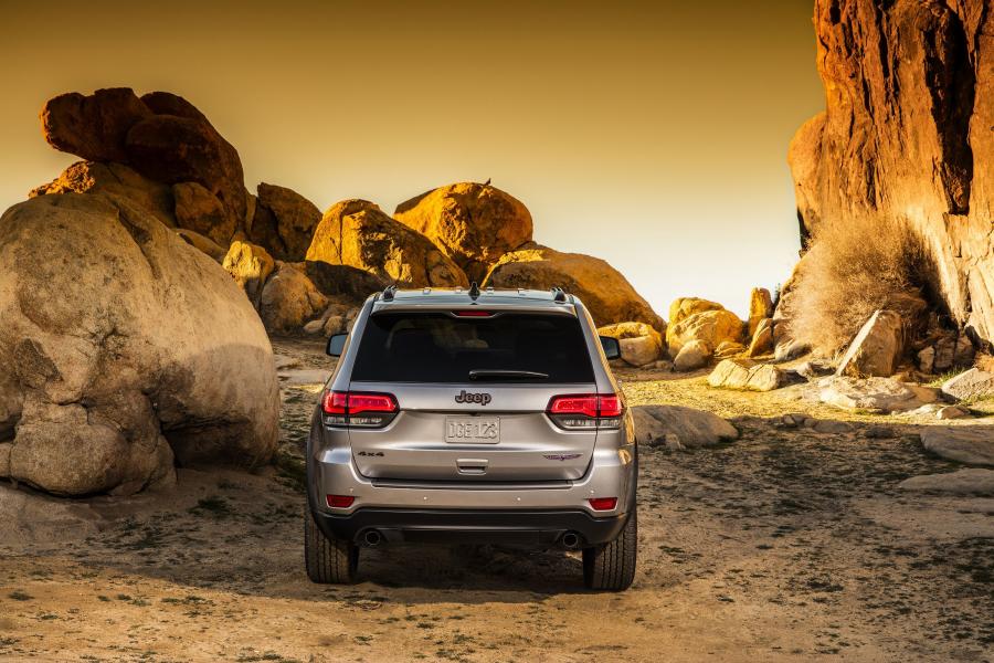  Jeep Grand Cherokee Trailhawk (WK2) 2016 года  (фото 32 из 40)